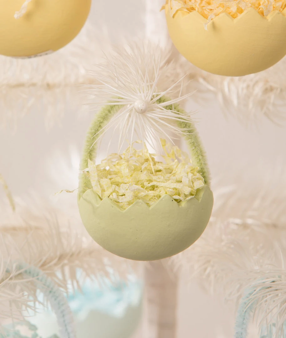 Bethany Lowe Green Cracked Egg Ornament New! 3 Bethany Lowe Green Cracked Egg Ornament New!
