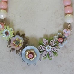 The Holiday Barn Pink Garland Necklace Valentine's Day