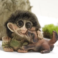 TheHolidayBarn.com Troll's Best Friend